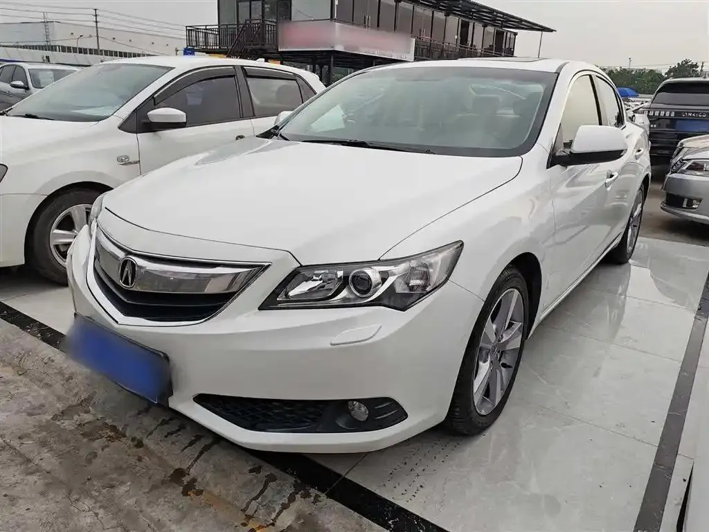 Acura Acura ILX — White