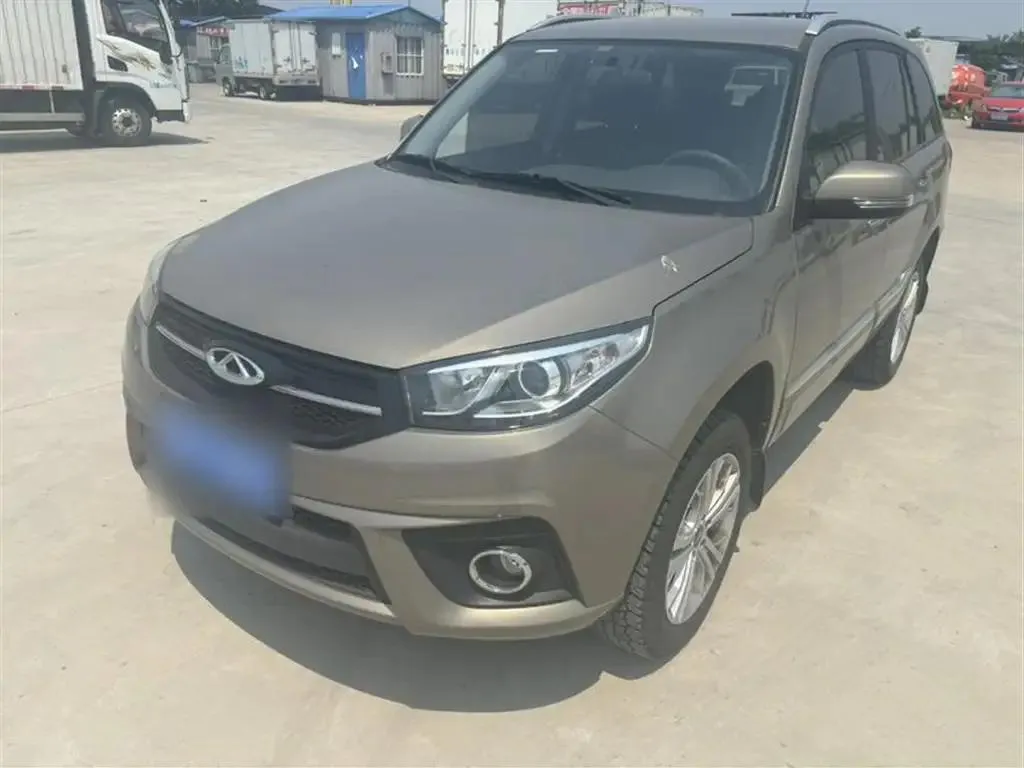 Chery Chery Tiggo 3 — Champagne