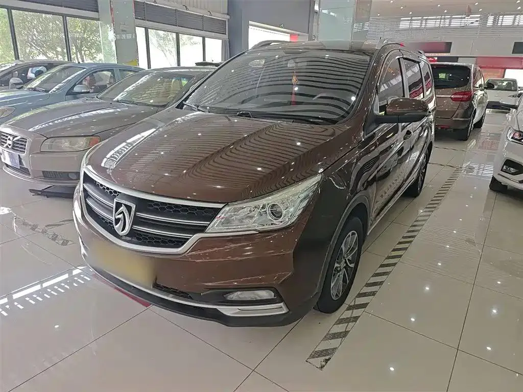 Baojun 730 730 2019 1.5T Manual Fashion 7 Seater National VI — photo 1