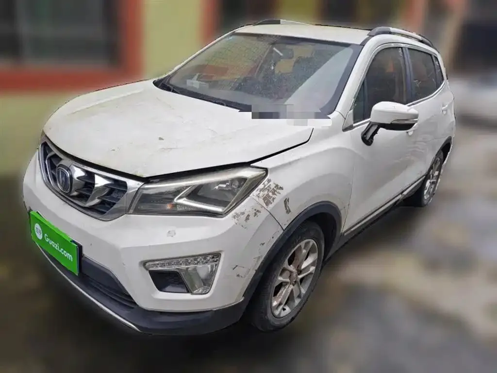 Changan CS15 CS15 2016 1.5L Manual Fashion Edition — photo 1