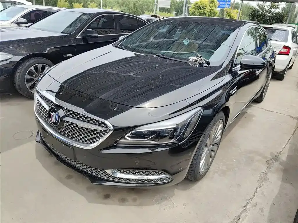 Buick LaCrosse LaCrosse 2018 28T Luxury — photo 1