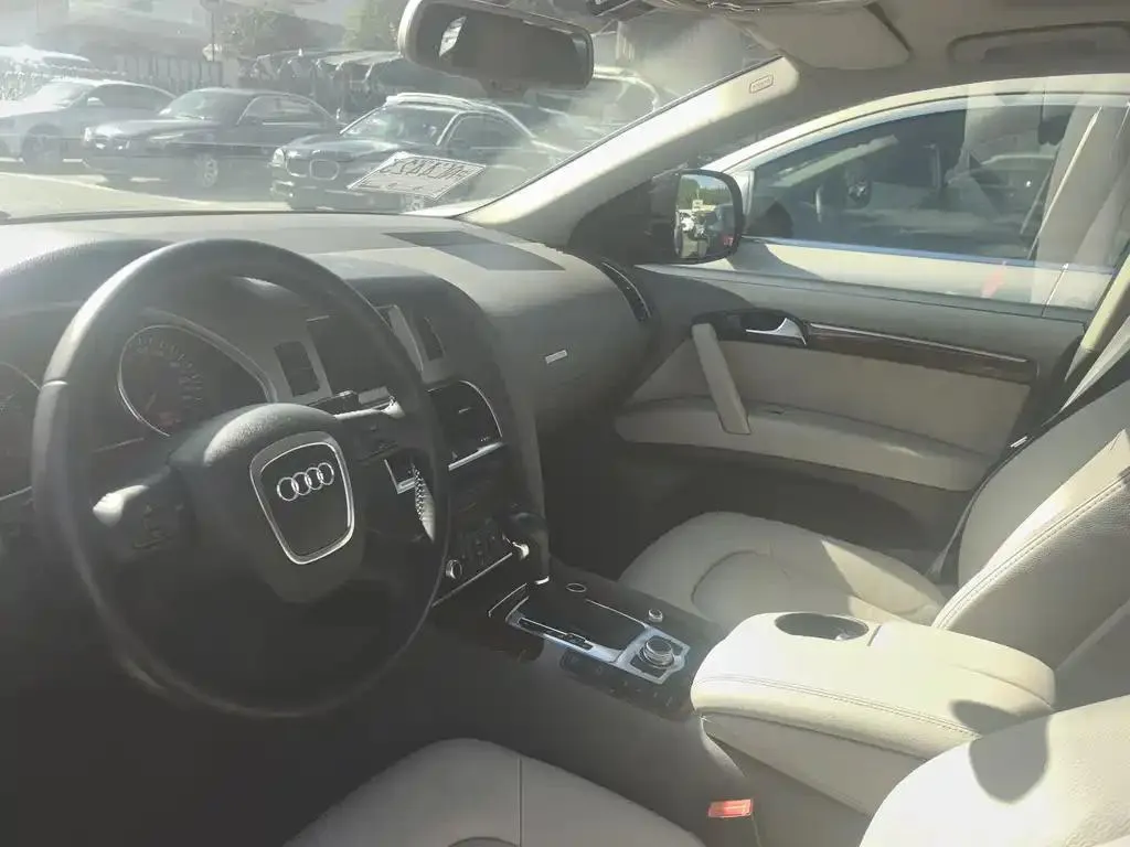 Audi Q7 Q7 2010 3.6 FSI quattro Comfort Edition — Voir la photo 6