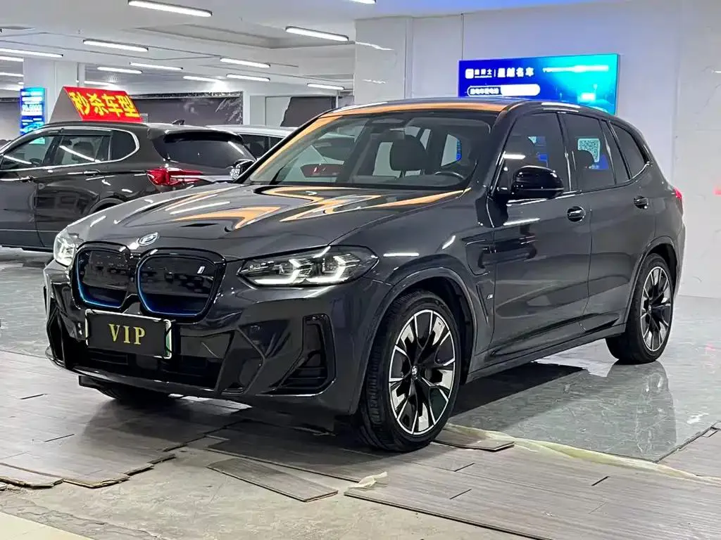 BMW iX3 iX3 2022 Pioneer Edition — photo 1