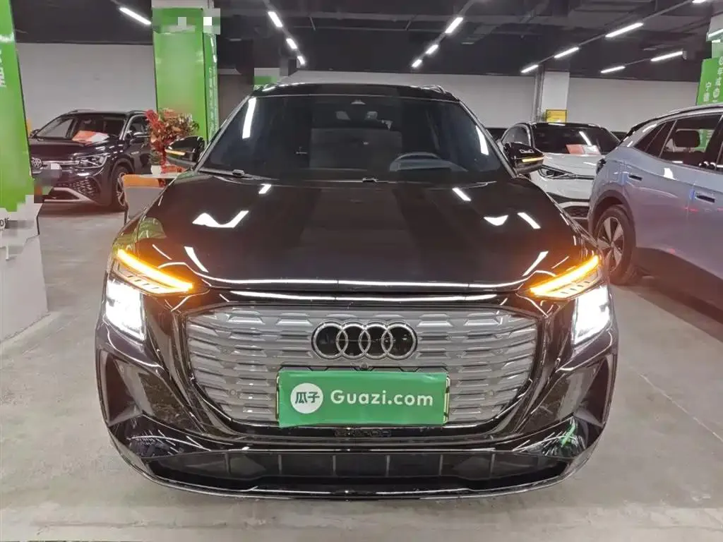 Audi Q5 e-tron Q5 e-tron 2023 40 e-tron Shining Mecha Suit — View photo 3