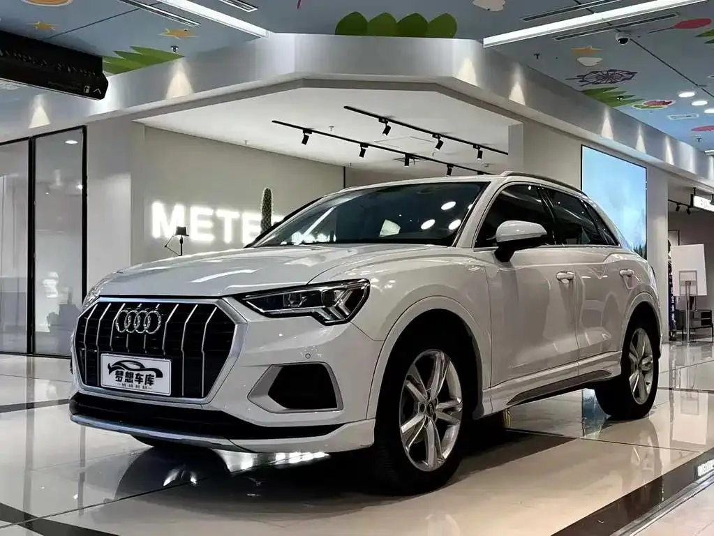 Audi Q3 Q3 2020 35 TFSI Stylish and Elegant — photo 1