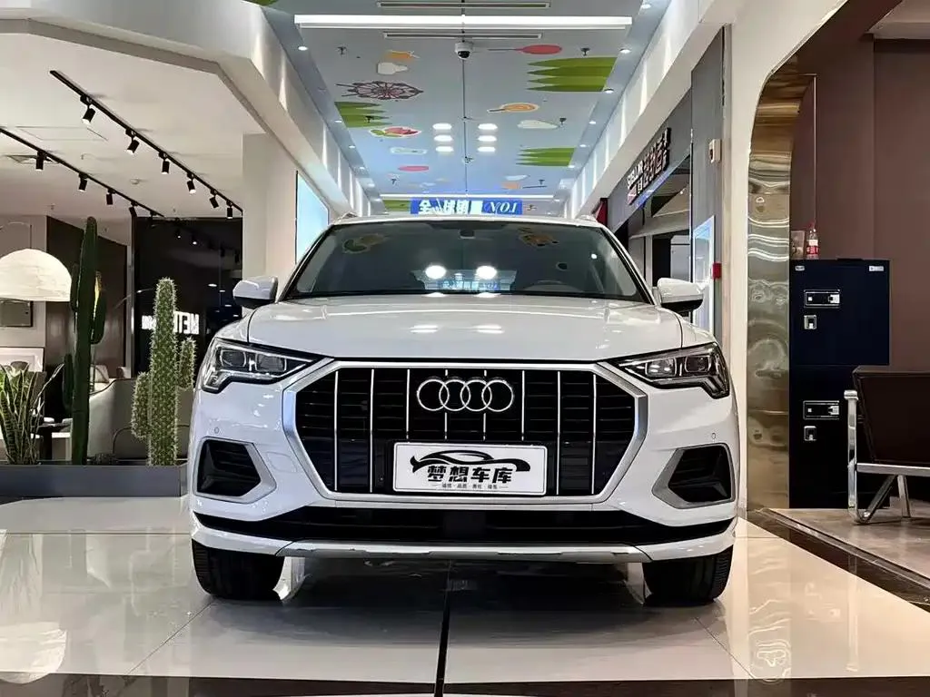 Audi Q3 Q3 2020 35 TFSI Stylish and Elegant — عرض الصورة 2
