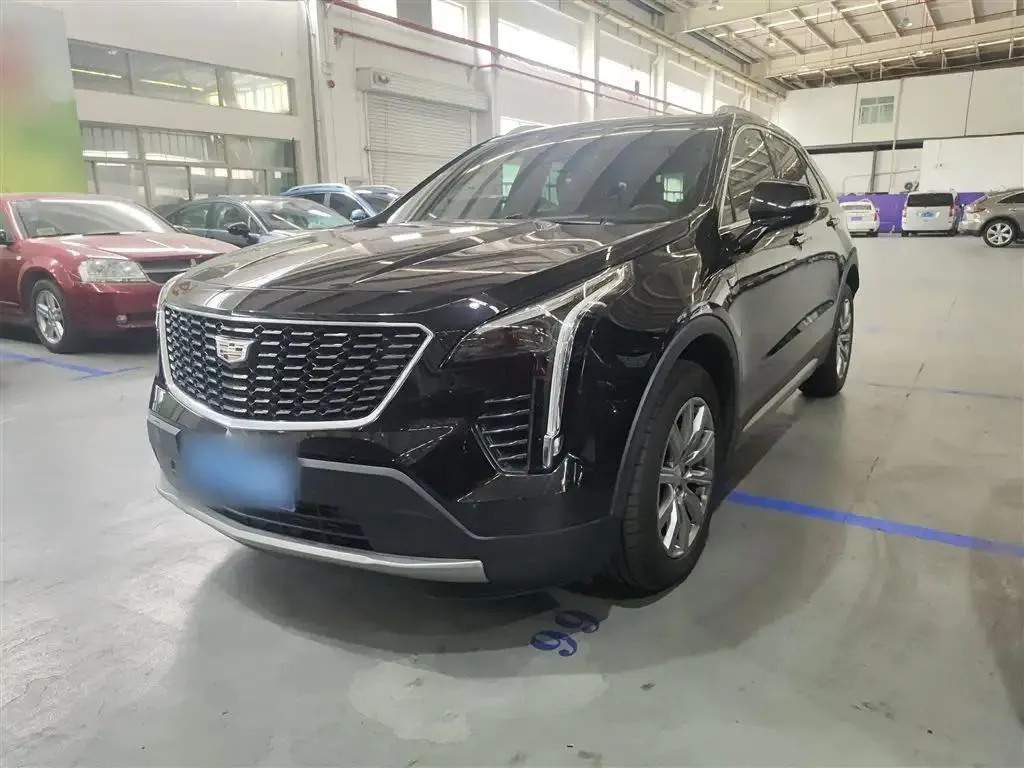Cadillac Cadillac XT4 — Black