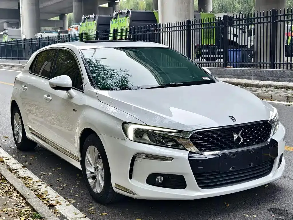DS 4S 4S 2016 1.2T Automatic Ruidong Edition THP130 — photo 1