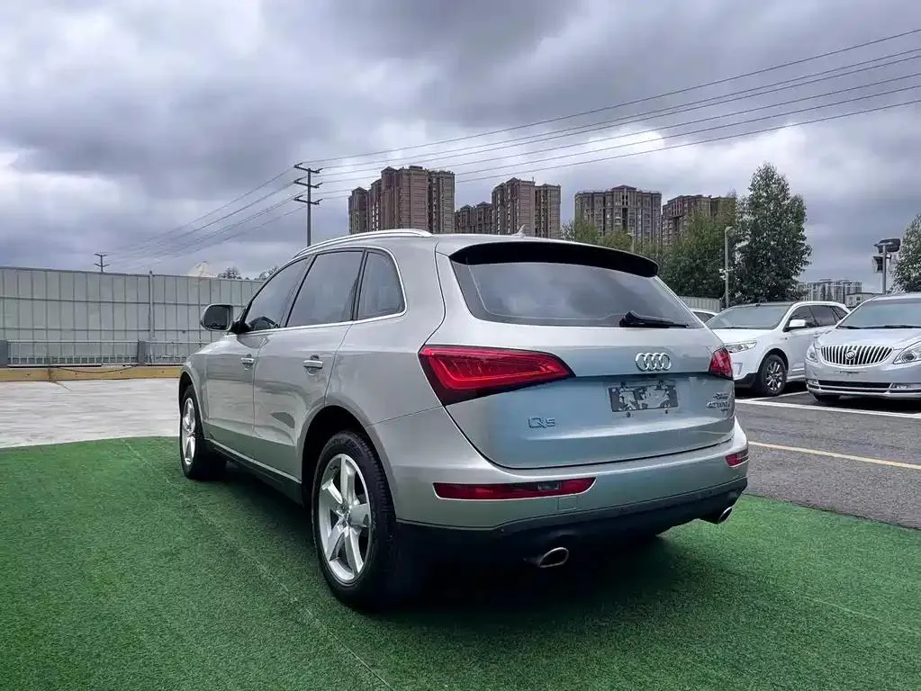 Audi Q5 Q5 2013 40 TFSI Luxury — Voir la photo 6
