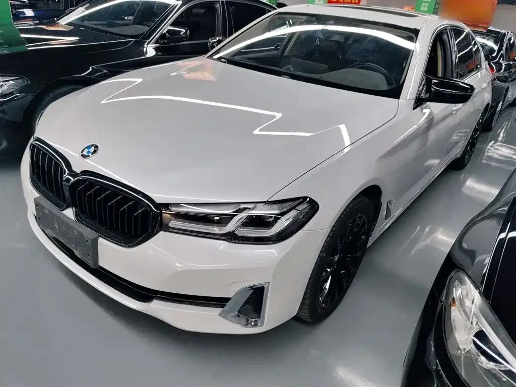 BMW BMW 5 Series — White