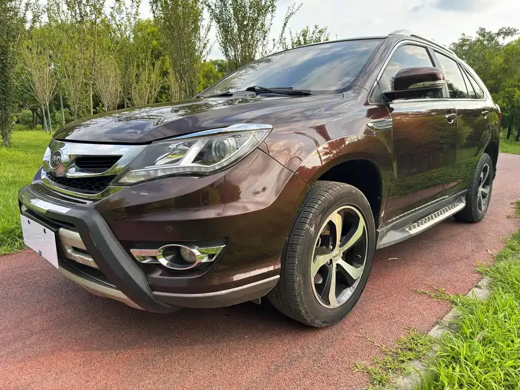 BYD BYD S7 — Champagne