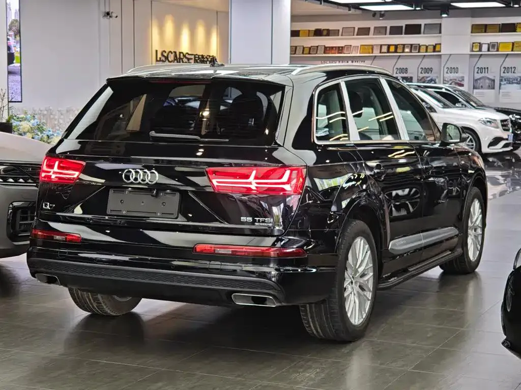 Audi Q7 Q7 2019 55 TFSI S line sports model — Смотреть фото 6