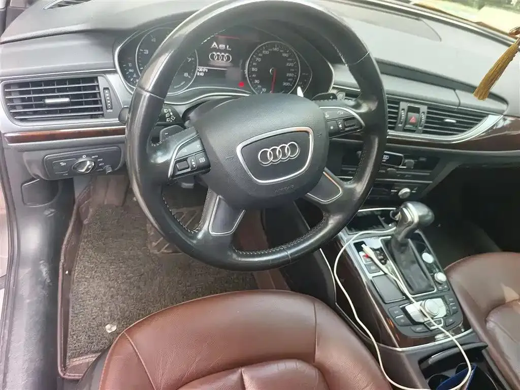 Audi A6L A6L 2015 30 FSI Millionth Anniversary Comfort Edition — View photo 3