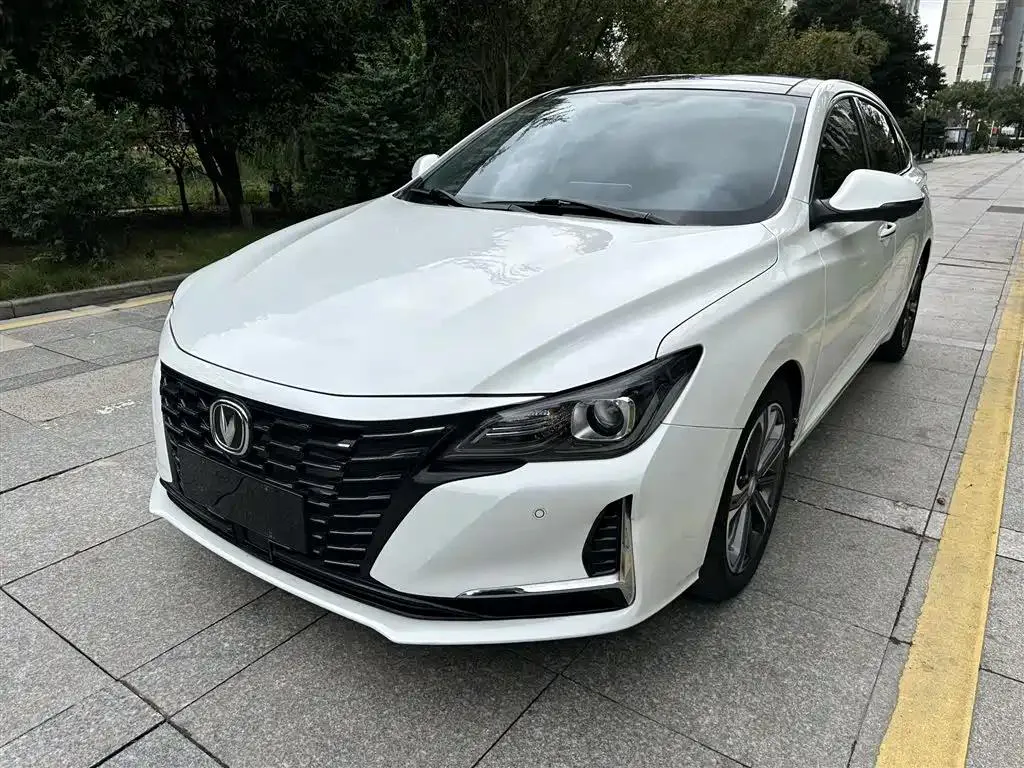 Changan Raeton CC Ruicheng CC 2022 Blue Whale Edition 1.5T DCT Premium Edition — photo 1