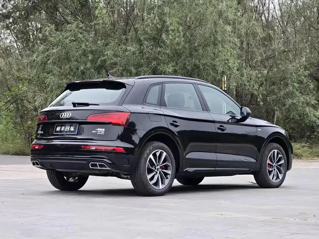 Audi Q5L Q5L 2025 40 TFSI Luxury Dynamic Edition — Voir la photo 5