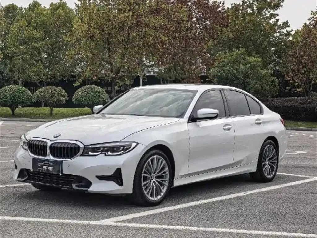 BMW 3 Series 3 Series 2022 320i Sport Package — photo 1