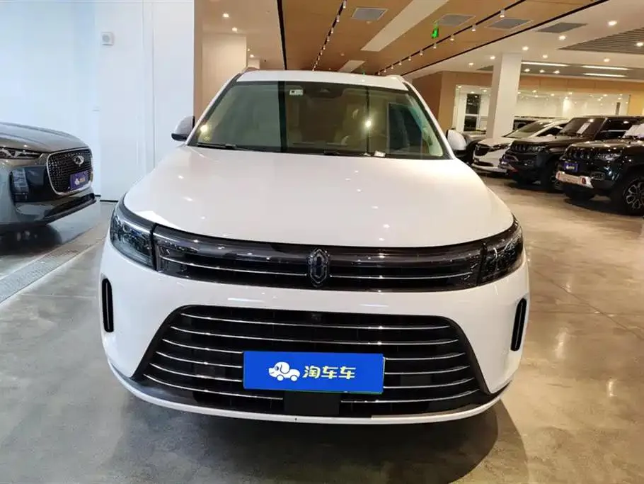 AITO M7 QM7 2022 1.5T 4WD Flagship Edition — Voir la photo 2