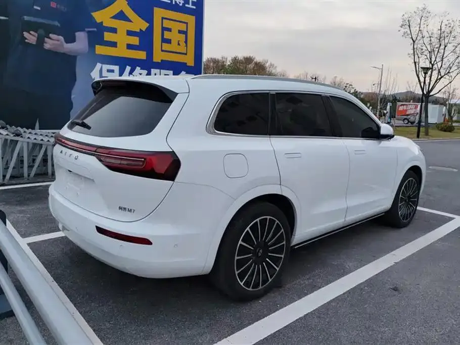 AITO M7 QM7 2022 1.5T 4WD Flagship Edition — Voir la photo 3