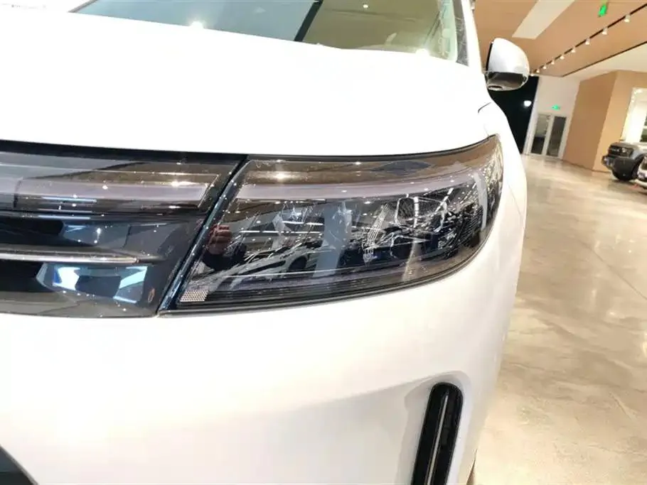AITO M7 QM7 2022 1.5T 4WD Flagship Edition — Voir la photo 5
