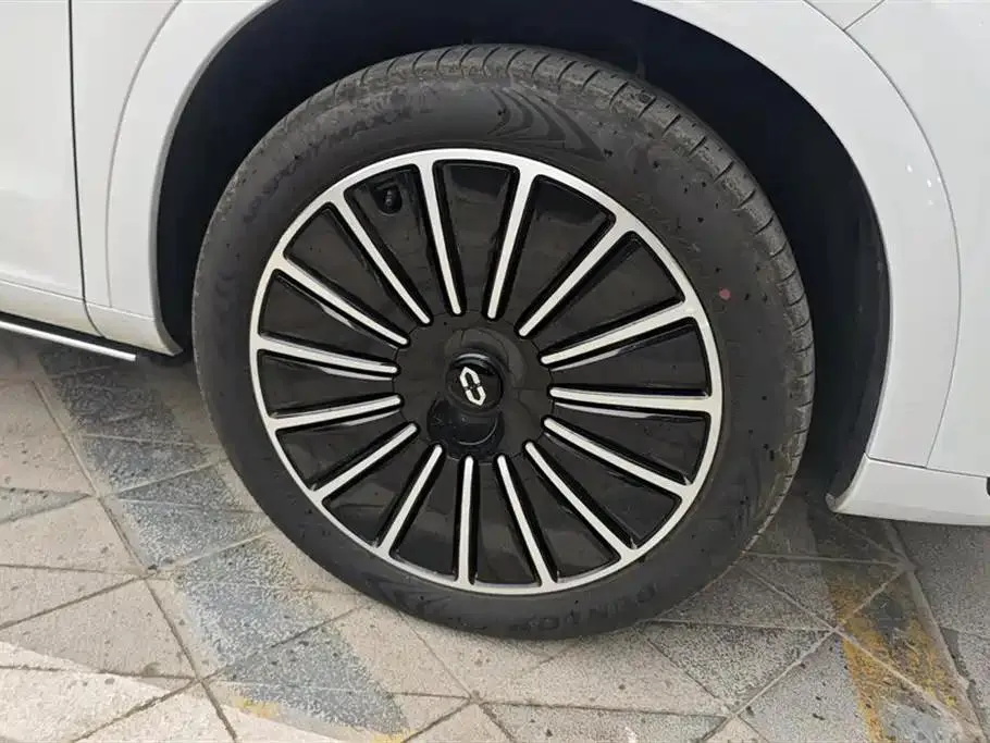 AITO M7 QM7 2022 1.5T 4WD Flagship Edition — Voir la photo 6