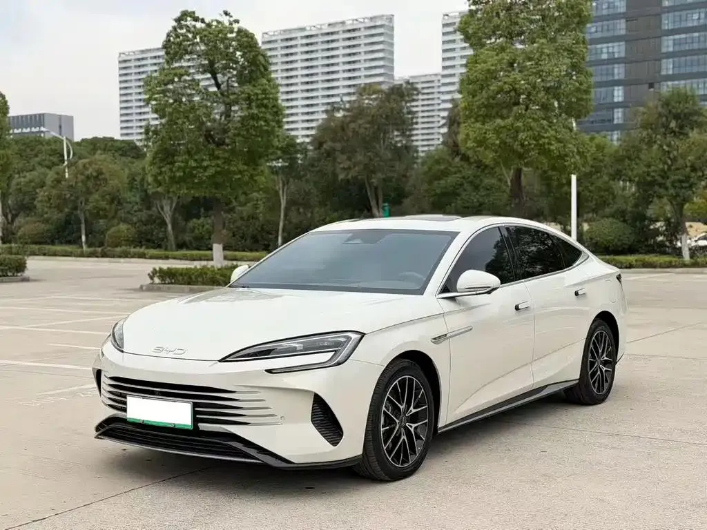 BYD Seal Haibao 2024 Glory Edition DM-i 1.5L 121km Premium Edition — photo 1