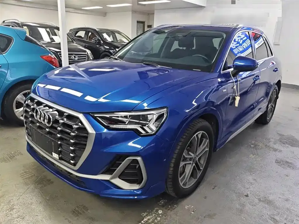 Audi Q3 Q3 2021 40 TFSI Stylish Dynamic Edition — عرض الصورة 2