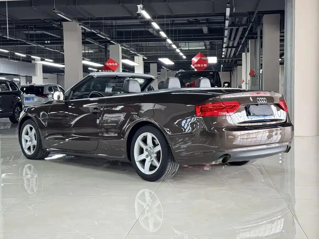 Audi A5 A5 (Imported) 2012 2.0TFSI Cabriolet — Voir la photo 4