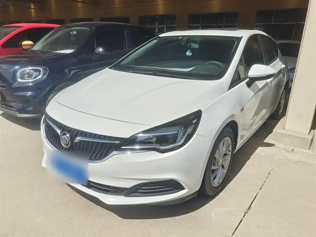 Buick Verano Verano 2018 Hatchback 15S Automatic Progressive Edition — photo 1