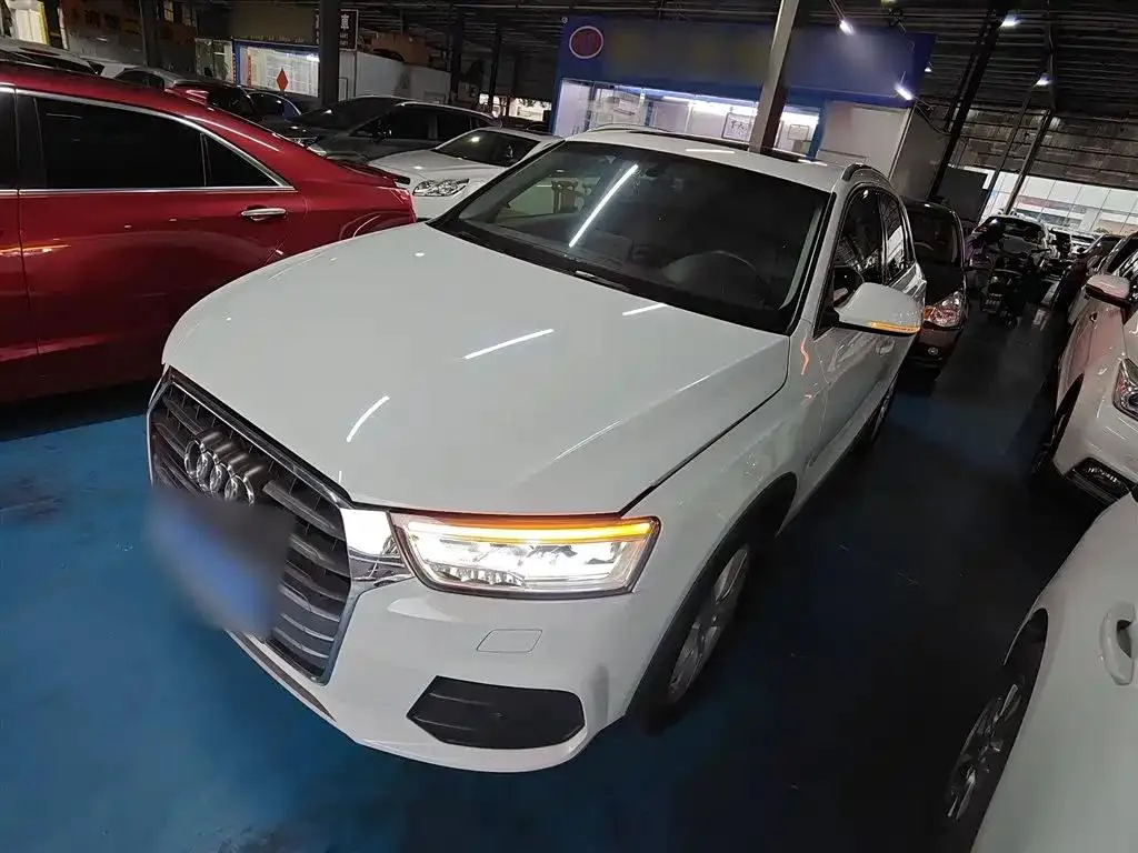Audi Q3 Q3 2018 30th Anniversary Model 30 TFSI Fashion Edition — photo 1
