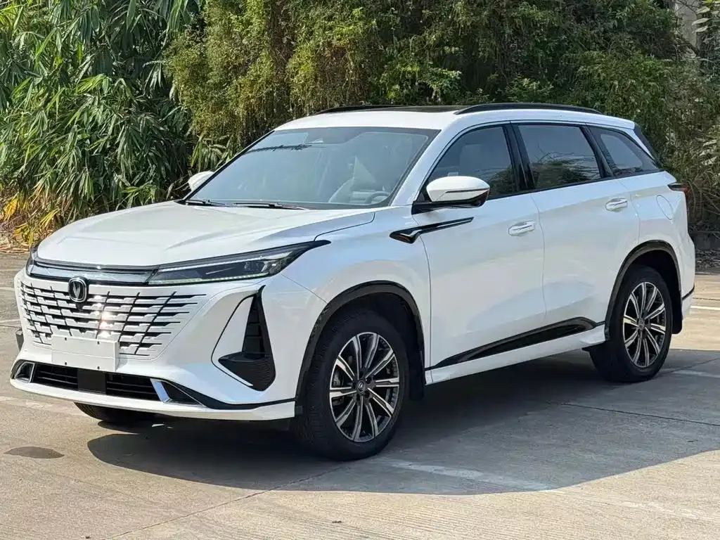 Changan CS75PLUS CS75 PLUS 2023 third generation 1.5T automatic pilot model — photo 1