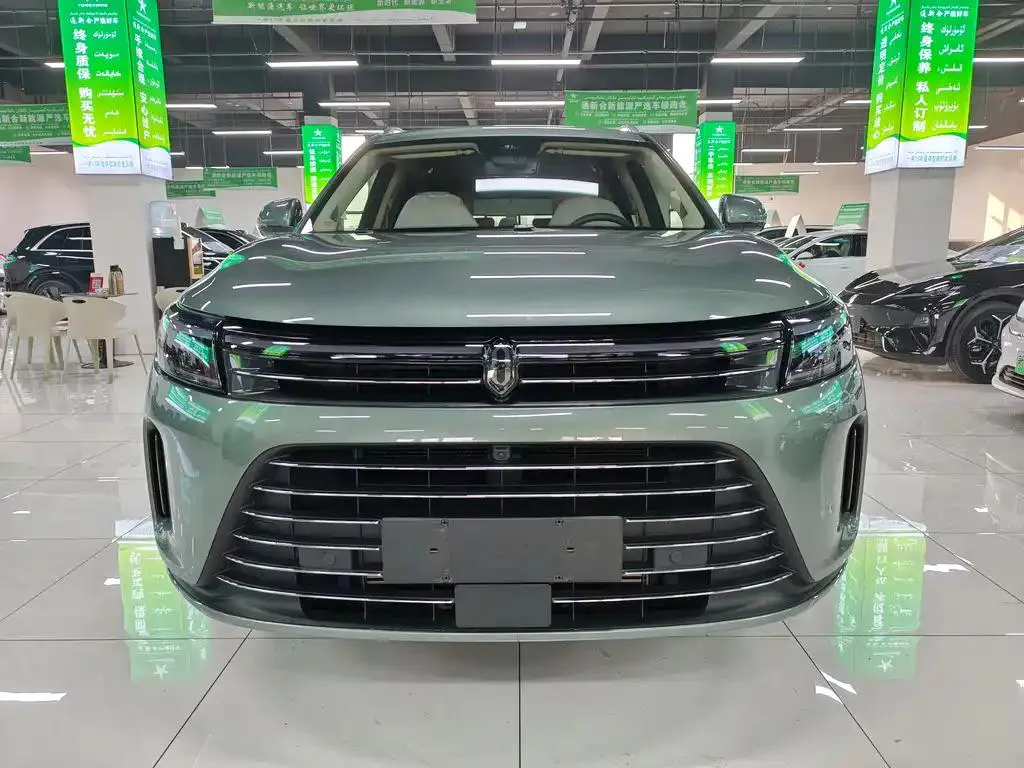 AITO M7 QM7 2022 1.5T 4WD Luxury Edition — Ver foto 2