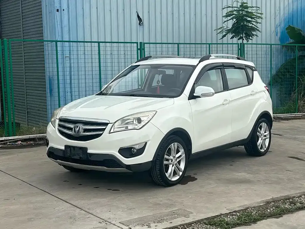Changan CS35 CS35 2014 1.6L Manual Luxury Edition National IV — photo 1