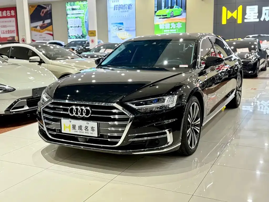 Audi Audi A8 — Black