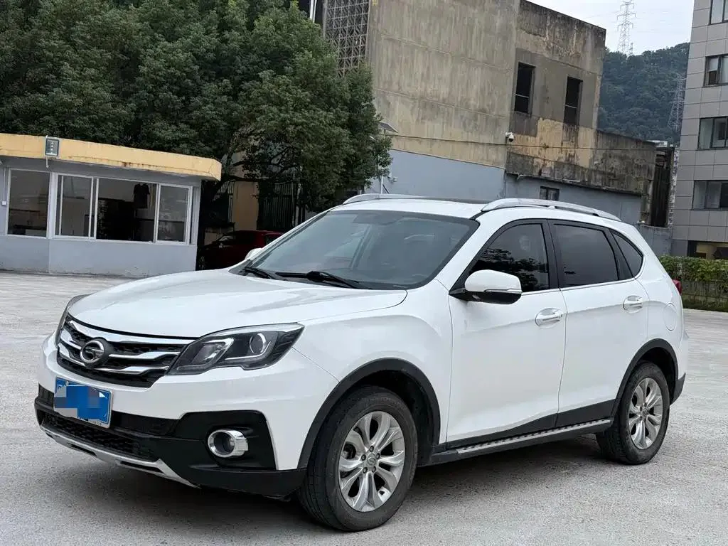 GAC Trumpchi Trumpchi Trumpchi GS5 Super 2015 2.0L Automatic 2WD Elite Edition — photo 1