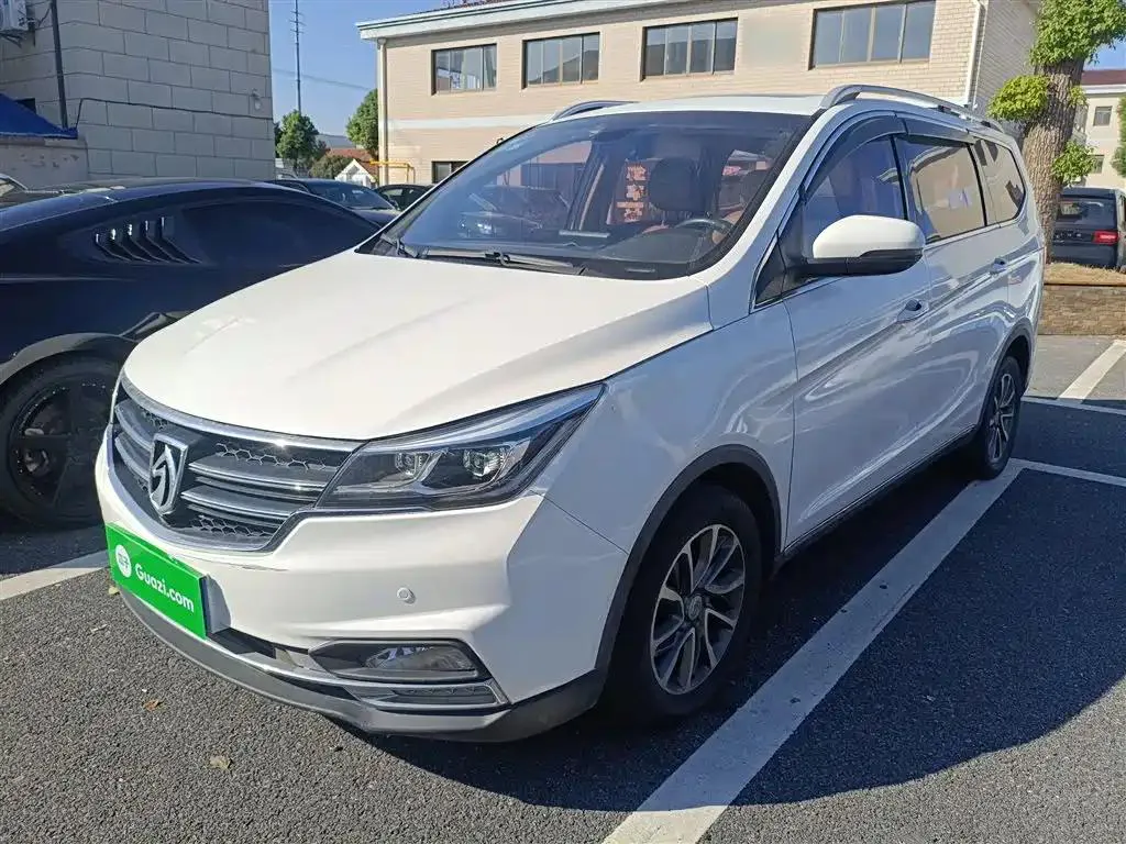 Baojun 730 730 2017 1.8L iAMT Premium 7-seater — photo 1