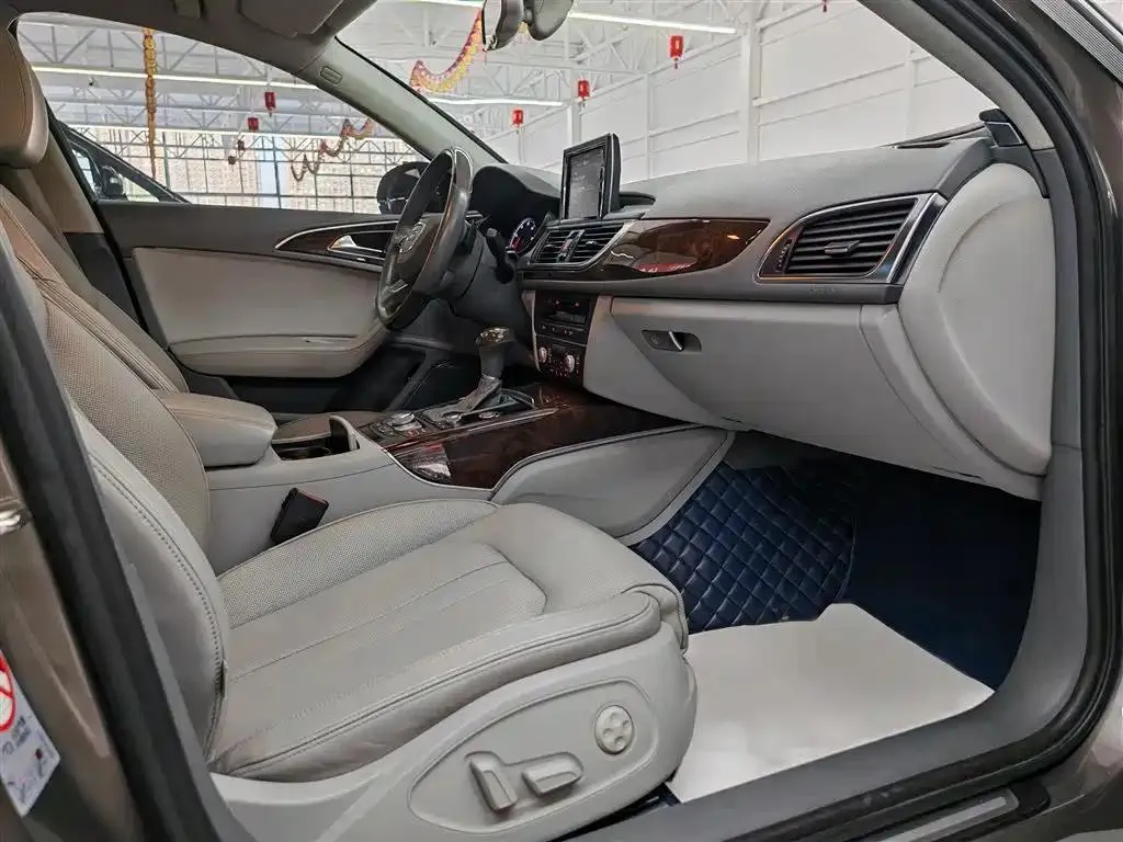 Audi A6L A6L 2012 35 FSI Luxury — Voir la photo 6
