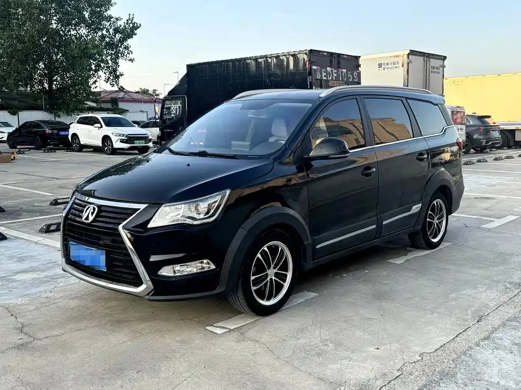 BAIC Weiwang Weiwang Weiwang M60 2017 1.5L Manual Platinum Edition — photo 1