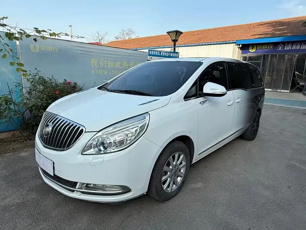 Buick GL8 GL8 2011 3.0L XT Luxury Business Flagship Edition — photo 1
