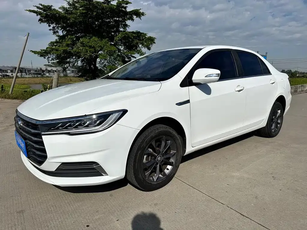 BYD BYD Qin — Белый