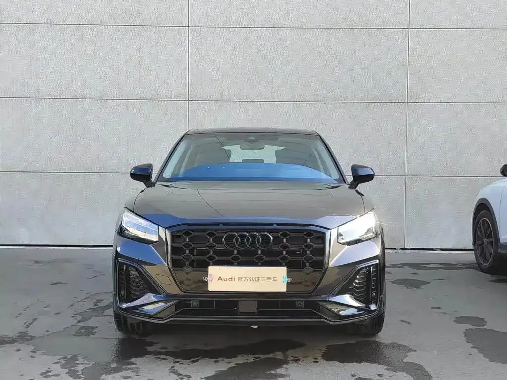 Audi Q2L Q2L 2024 35TFSI Luxury Dynamic Edition — Voir la photo 2