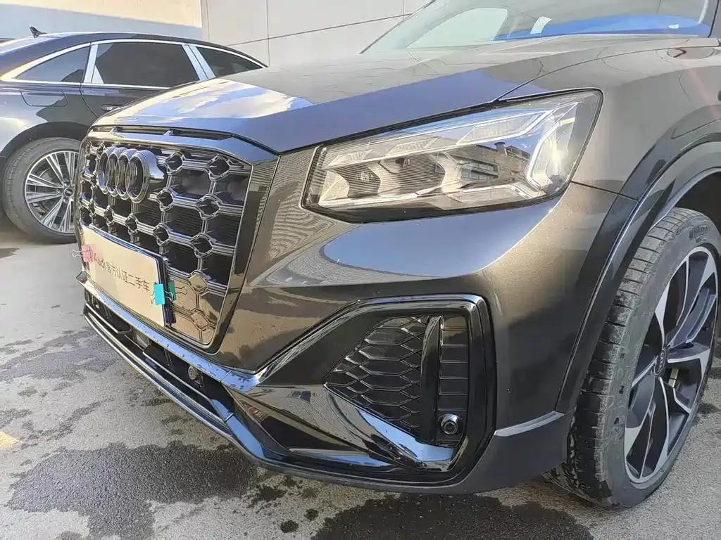 Audi Q2L Q2L 2024 35TFSI Luxury Dynamic Edition — Voir la photo 6