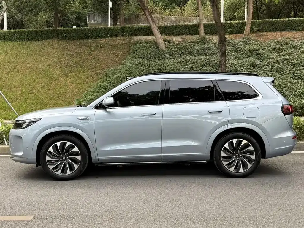AITO M7 Wenjie M7 2024 1.5T Intelligent Driving Rear-wheel Drive Max Edition 6 Seaters — View photo 4