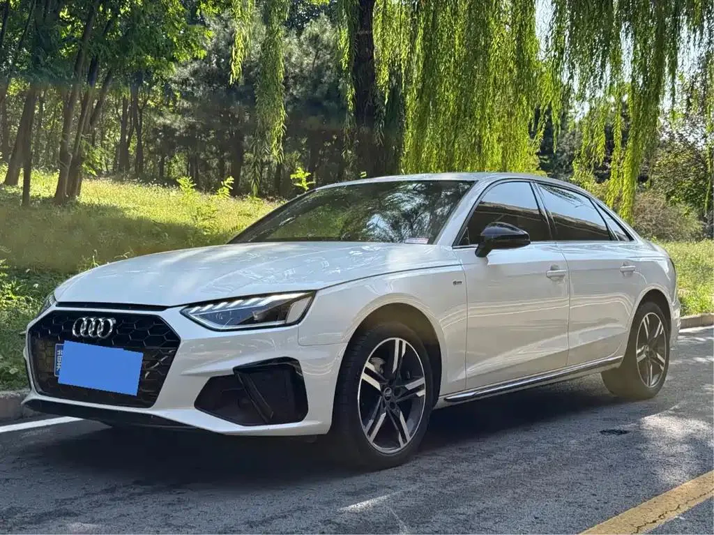Audi A4L A4L 2022 40 TFSI Luxury Elegance — photo 1