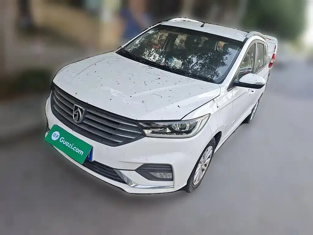 Baojun 360 360 2018 1.5L Automatic Elite National V — photo 1