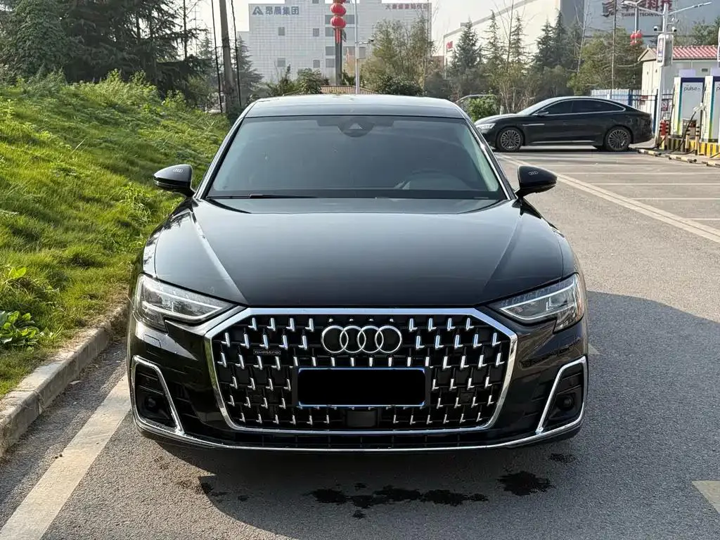 Audi A8 A8 2023 A8L 45 TFSI quattro Luxury Edition — Ver foto 2