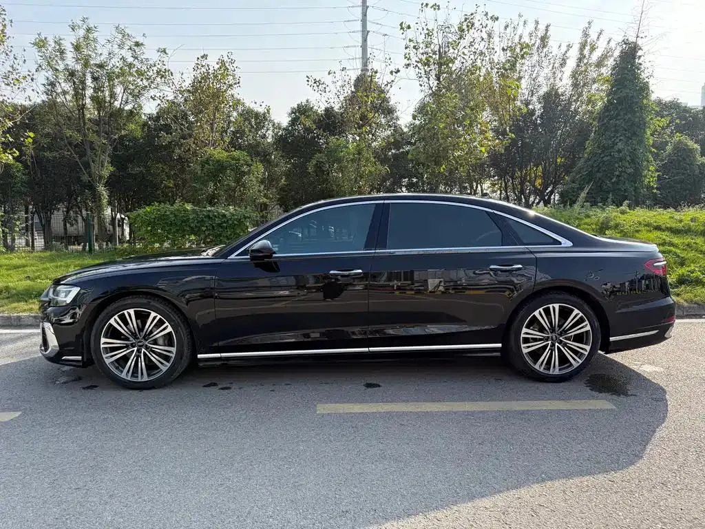 Audi A8 A8 2023 A8L 45 TFSI quattro Luxury Edition — Ver foto 5