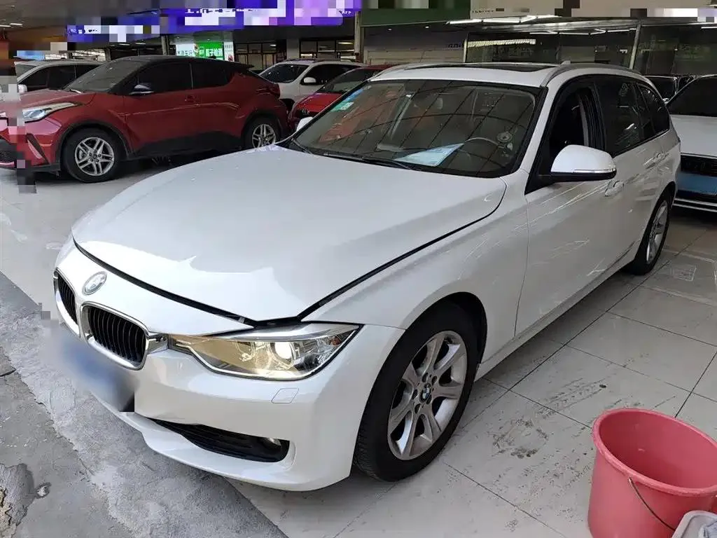 BMW 3 Series 3 Series (Imported) 2013 320i Fashion Travel Edition — photo 1
