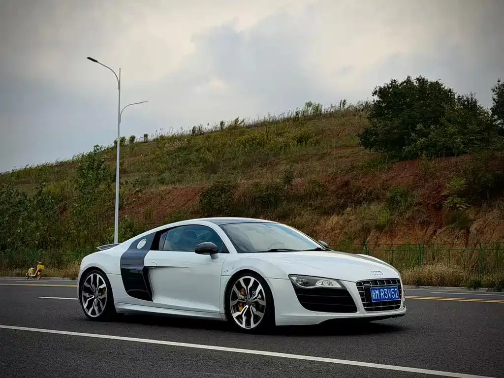 Audi R8 R8 2010 5.2 FSI quattro — Voir la photo 5