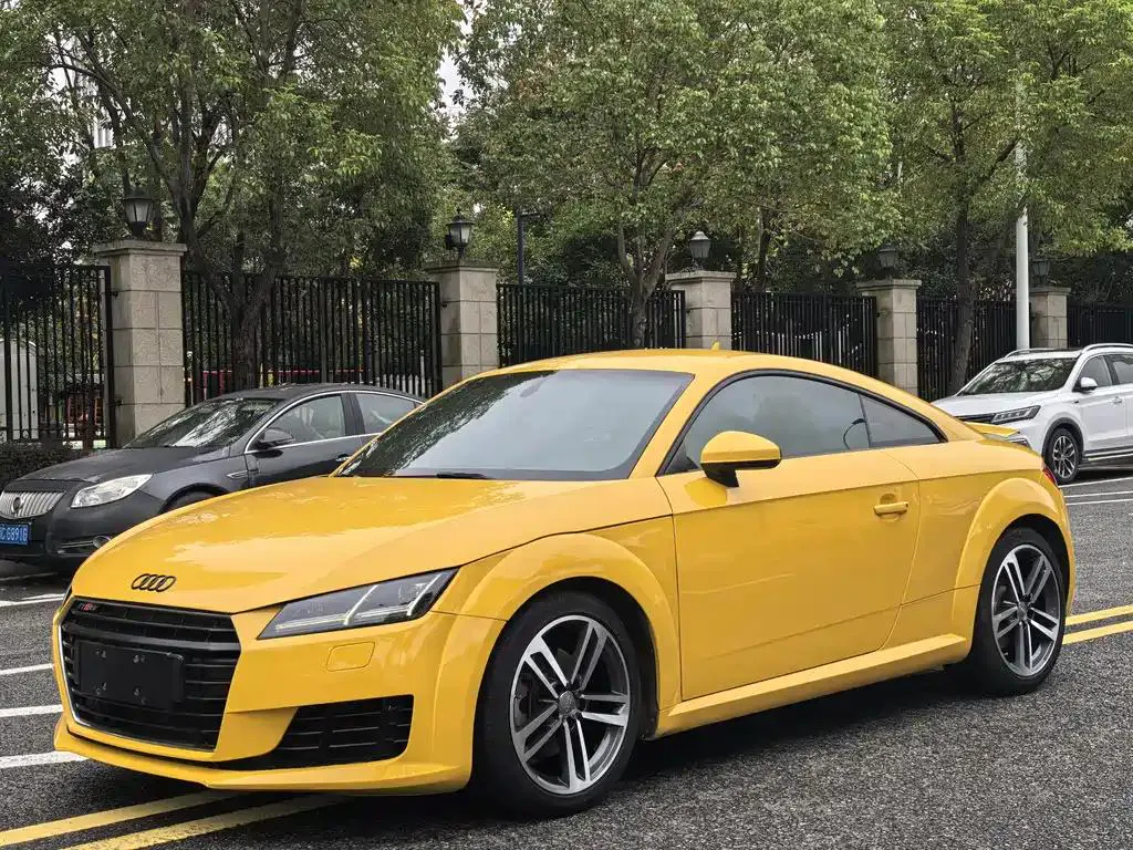 Audi Audi TT — Yellow