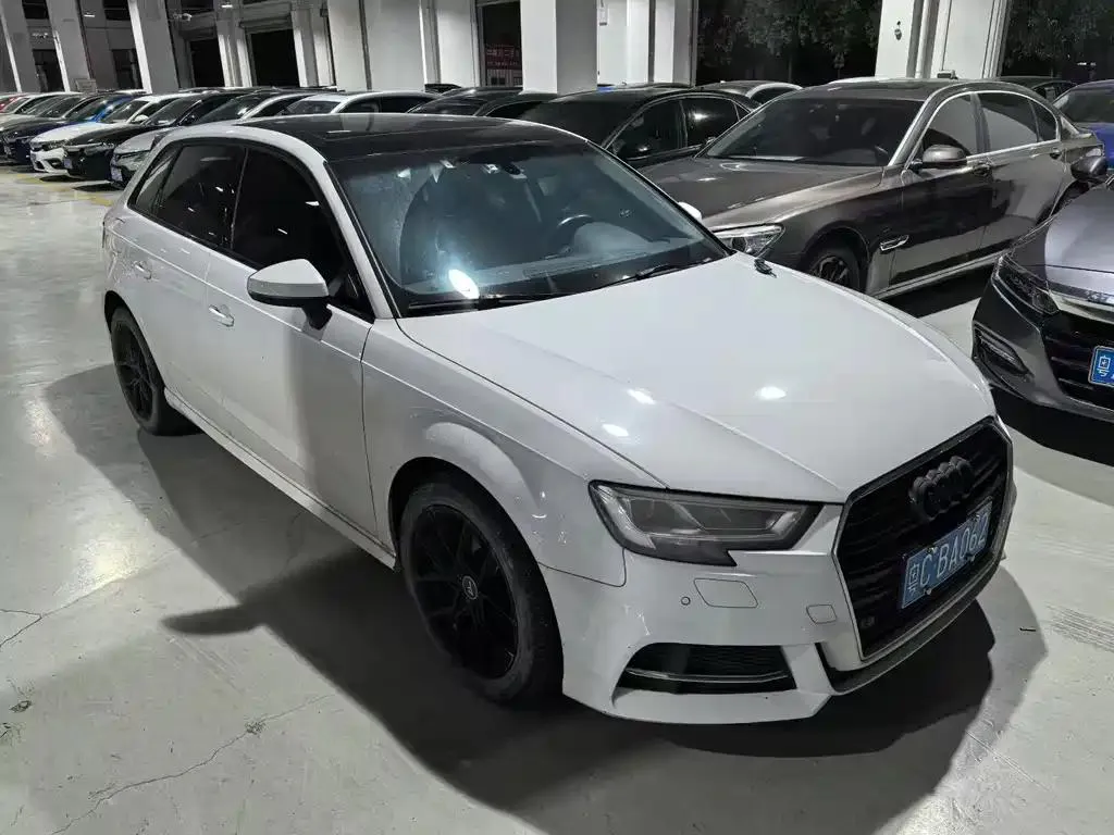 Audi A3 A3 2019 Sportback 35 TFSI Sports National V — عرض الصورة 2